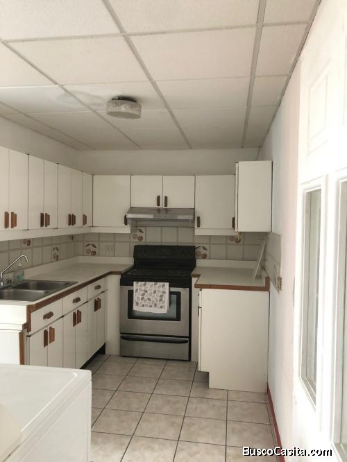 Apartamento en Renta Edificio Villa Real, Zona 10