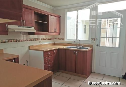 Alquilo casa en Condominio Paseo Santa Luz, San José Pinula