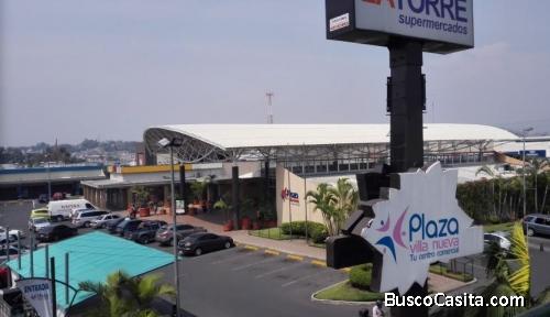 LOCAL COMERCIAL 245 MTS EN PLAZA VILLA NUEVA 