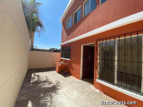 VENDO CASA A LA PAR DE METAMERCADO 