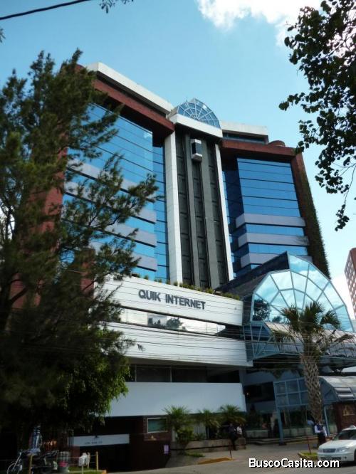 En Renta Amplio Local/Oficina de 80 Mts en Edificio Zona 14 