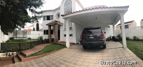 Casa Sola Residencial en Renta Col. La Arboleda Zona 8