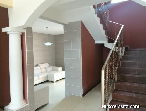 Preciosa casa Venta kil 26.5 Finos Acabados