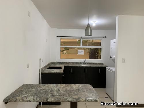 Apartamento de 2 hab. En renta zona 11 Las Charcas