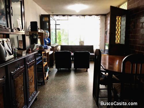 CASA EN ZONA 11 CONDOMINIO LOMA LINDA(area cerrada)