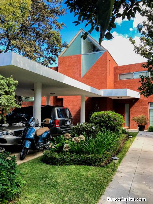 Casa Amueblada en Encinos de Cayalá Zona 16