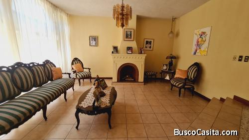 VENDO ESPACIOSA CASA MARISCAL ZONA 11 DENTRO DE GARITA