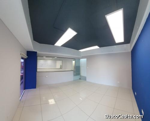 Local en renta Edificio Crece Torre I Zona 04 de Mixco