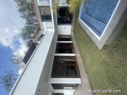 VENDO CASA  AMUEBLADA DE LUJO EN ANTIGUA GARDENS 