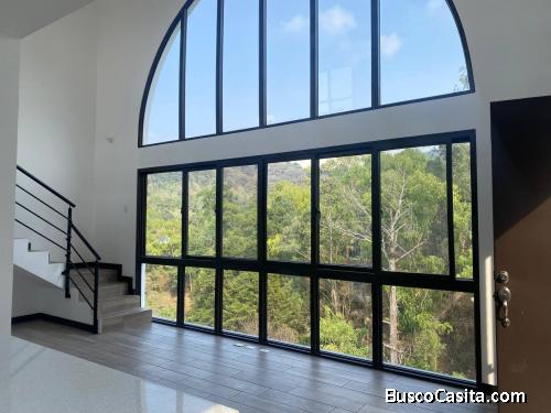 Alquilo bello Loft en La Montaña zona 16