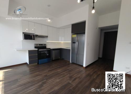 EN RENTA MODERNO APARTAMENTO UBICADO EN ZONA 10.