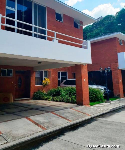 Casa En Venta En Condomnio Cañada De Elgin III, zona 14