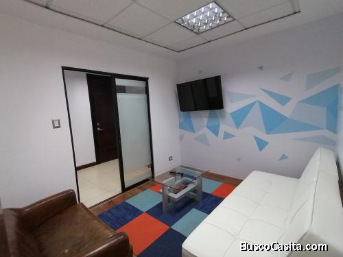 RENTO OFICINA EN DESIGN CENTER ZONA 10