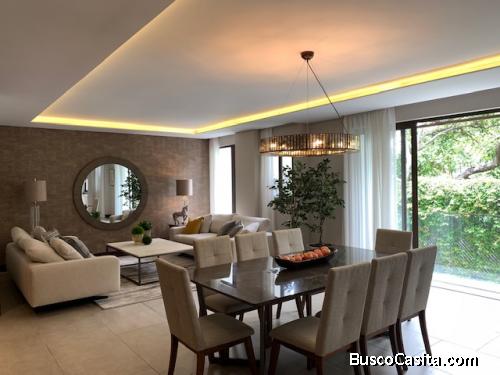 VENTA Elegante apartamento tipo casa en zona 14