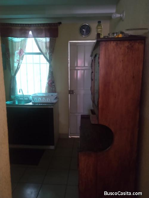 SE VENDE CASA UN NIVEL AMUEBLADA  EN LA JOYA DE PALENCIA.