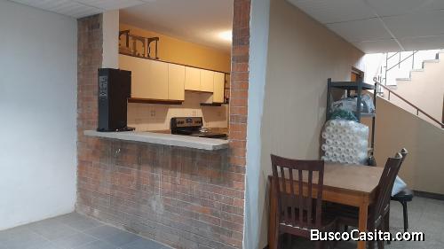 Casa en Renta fuera de Garita en las Charcas Zona 11 