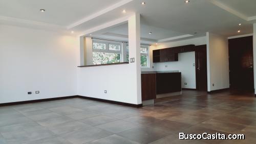 Apartamento en Renta en Colonia El Maestro Zona 15.