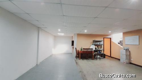 RENTO CASA EN LAS CHARCAS ZONA 11