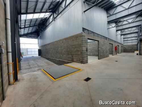 Alquilo bodega en zona 12