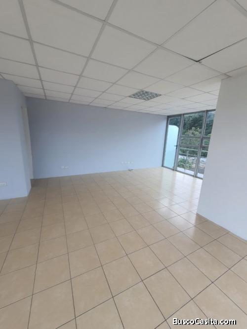 OFICINA EN RENTA EN ZONA 9