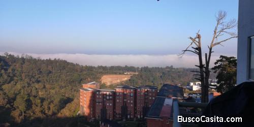 Bello apartamento con vista a region boscosa y a la ciudad en zona 16. Edificio Bosques de Euskadi