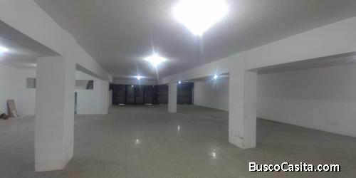 Rento Edificio Comercial en zona 9 