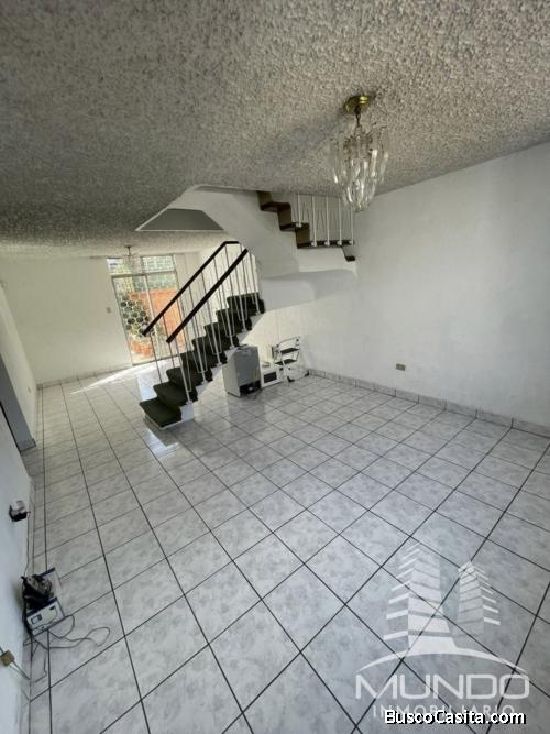 CASA EN RENTA PARA OFICINAS O VIVIENDA EN ZONA 12