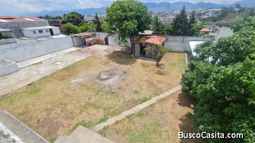 ATENCION INVERSIONISTA VENDO CASA CON AMPLIO TERRENO EN ZONA 2 MIXCO CERCA DE LA ROOSEVELT 