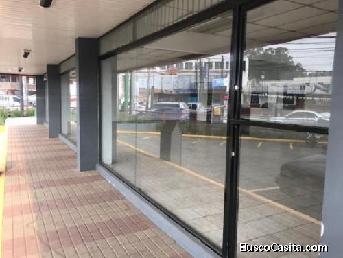 Local ideal para oficina o bodega. Se encuentra en segundo nivel sobre Calzada Aguilar Batres, cerca