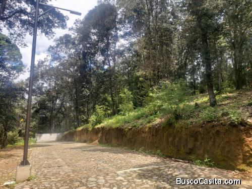 Bonito terreno de 15 x 40 camino a Santiago Sacatepequez