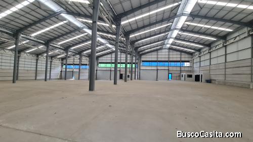 OFIBODEGA EN RENTA EN ZONA SUR AMATITLAN