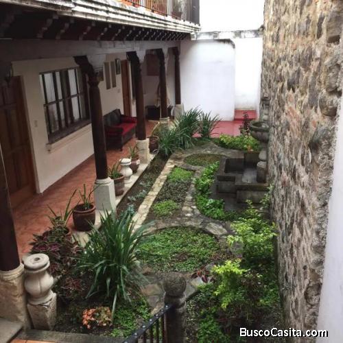 CityMax renta casa amueblada en Las Gravileas, Antigua Guatemala 