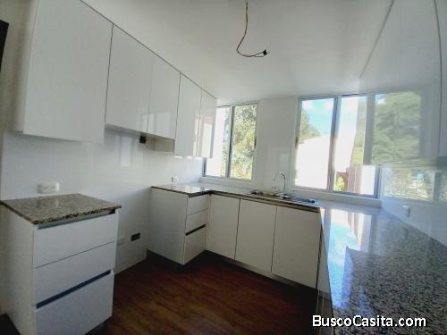 Vendo Apartamento en zona 10 Ockland