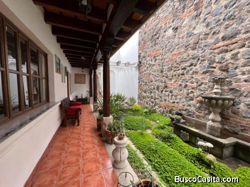 Casa amueblada en renta para Airbnb en el centro de Antigua Guatemala