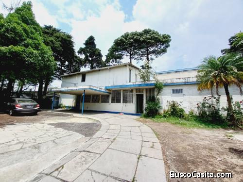 CASA EN RENTA IDEAL PARA RESTAURANTE, FARMACIA CON AUTO SERVICIO EXCLENTE UBICACIÓN ZONA 7