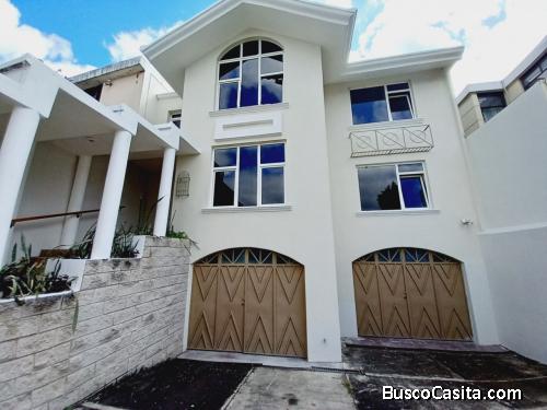 Vendo Hermosa Casa en selecto sector de la Zona 12