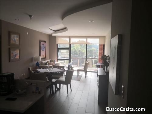Lindo apartamento en renta en edificio con amenidades en zona 10