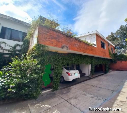 PRECIOSA CASA EN RENTA EN ZONA 14 SECTOR LA VILLA