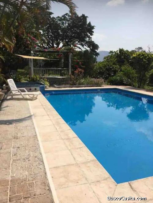 Linda granja en alquiler para eventos