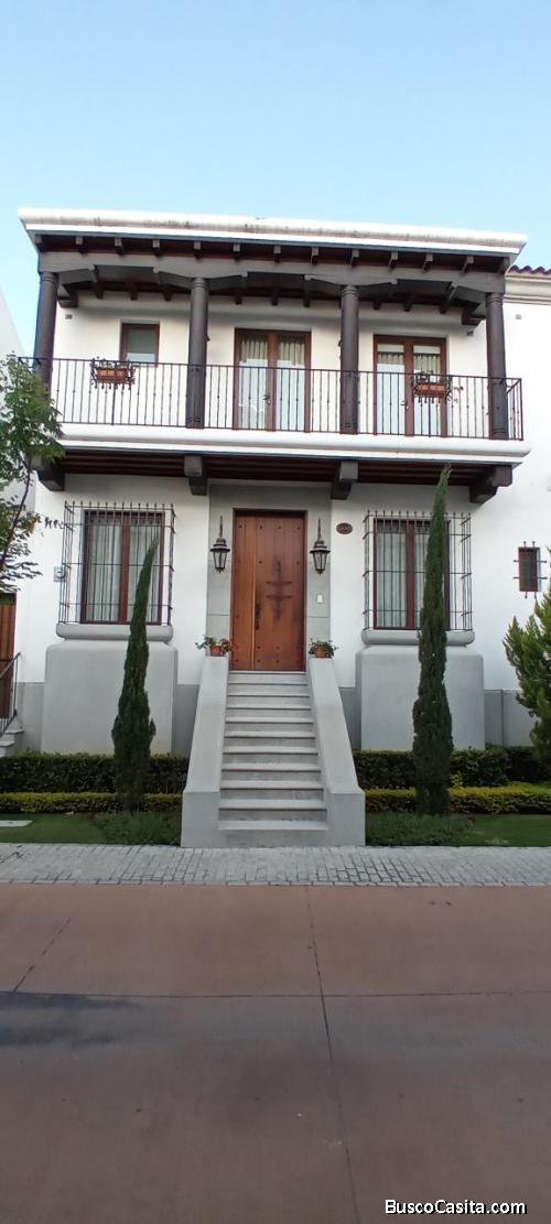 Casa en Venta Belesa de Cayalá, Zona 16