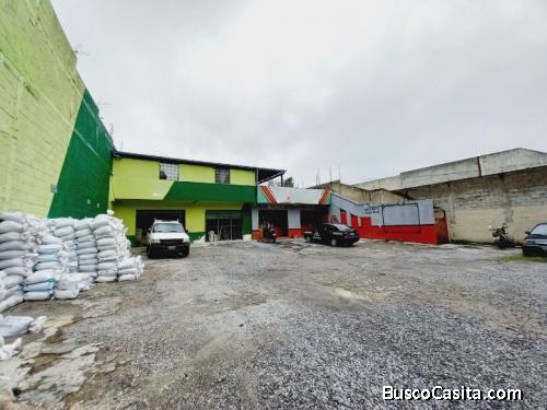 Local comercial en renta San Cristóbal sobre Boulevard