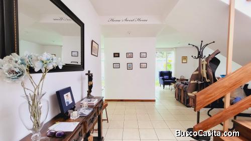 Linda casa en renta Villas del Bosque CAES