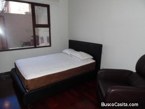 SAN PATRICIO ZONA 14, APARTAMENTO EN RENTA