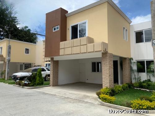 Venta casa en Condominio en San Lucas Sacatepéquez