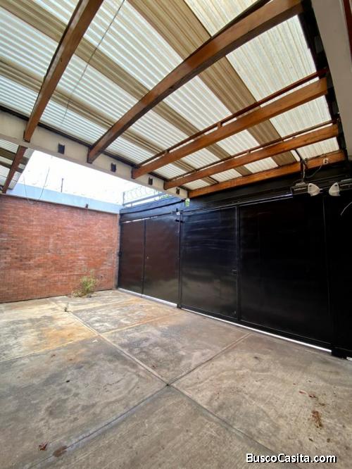 CASA EN RENTA IDEAL PARA OFICINAS EN ZONA 10 CIUDAD 