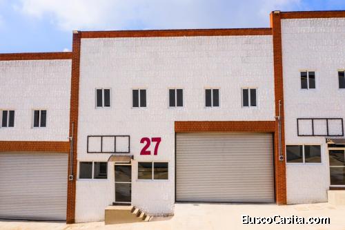 RENTO OFIBODEGA CON SOTANOS PARA ALMACENAJE AL FINAL DE LA ROOSEVELT