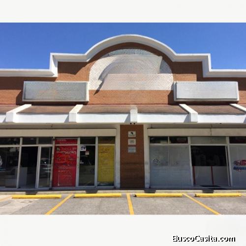 RENTA local en plaza comercial zona 14