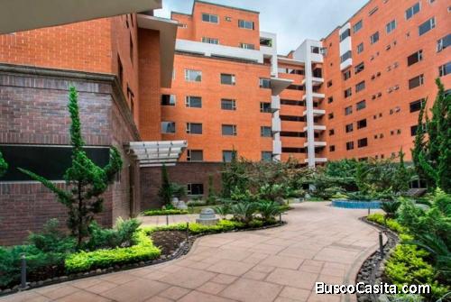 Apartamento con jardín en Edificio Zona 15 VHI