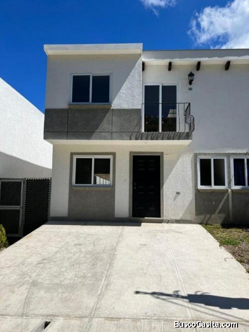 Casa de esquina nueva en Venta en Celajes de Navarra