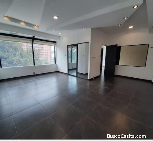 RENTO OFICINA EN ZONA 10 DESIGN CENTER